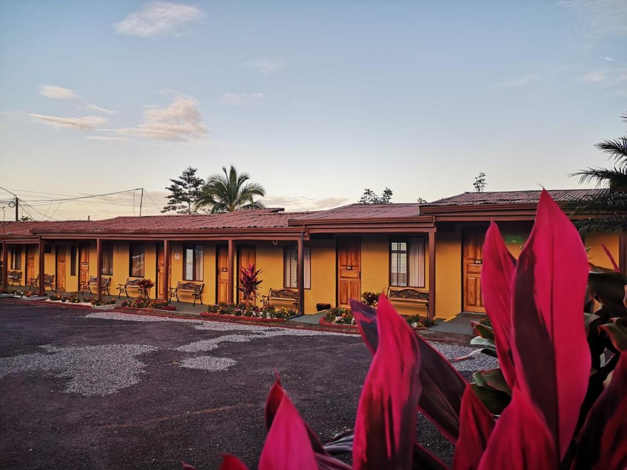 Hotel Destinos Arenal La Fortuna Luaran gambar